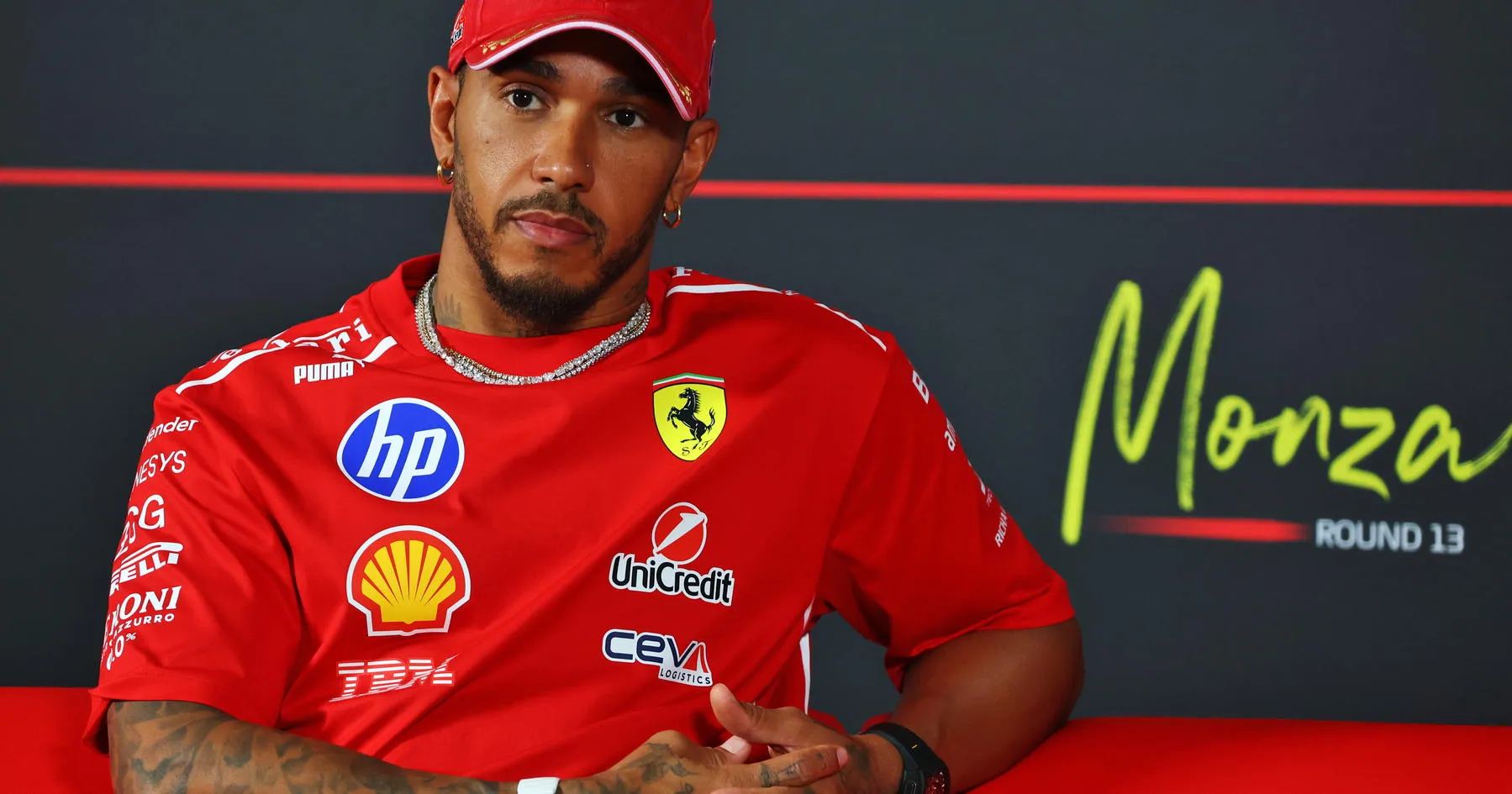 Hamilton: Peningkatan Mesin Ferrari Belum Cukup Atasi Rival - sumber: (racingnews365)