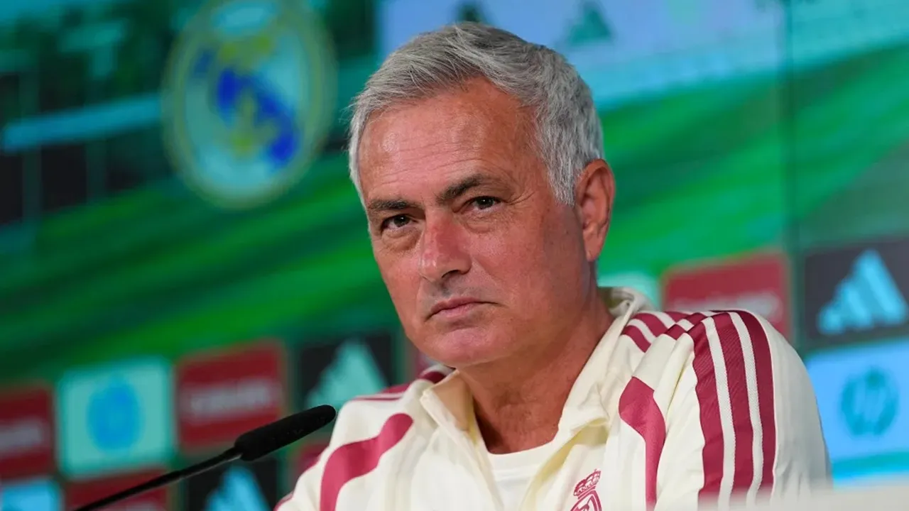 Jose Mourinho Justru Puji Kerja Kerasnya Raul Asencio di Valdebebas