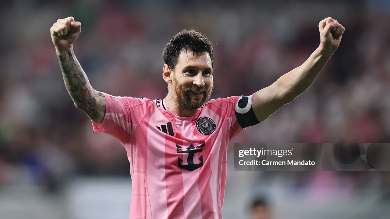 Liga Argentina hentikan pertandingan pada menit ke-10 untuk beri tepuk tangan ke Lionel Messi