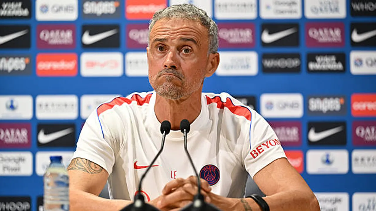 Luis Enrique Nilai Ballon d'Or Harus Diberikan ke Pemain Paris Saint-Germain
