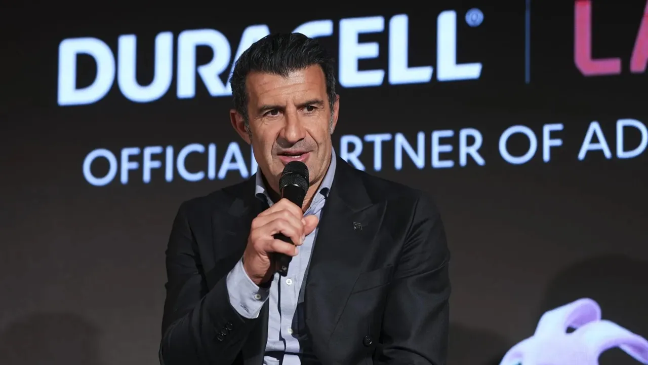 Luis Figo Puji Pergerakan Real Madrid di Bursa Transfer