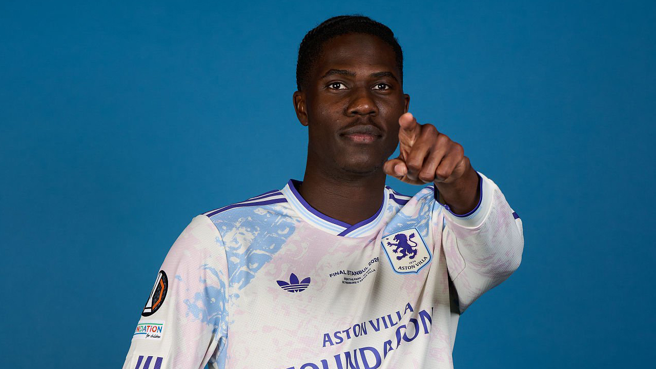 Meski Masih Cedera, Aston Villa Siapkan Kontrak Baru untuk Amadou Onana