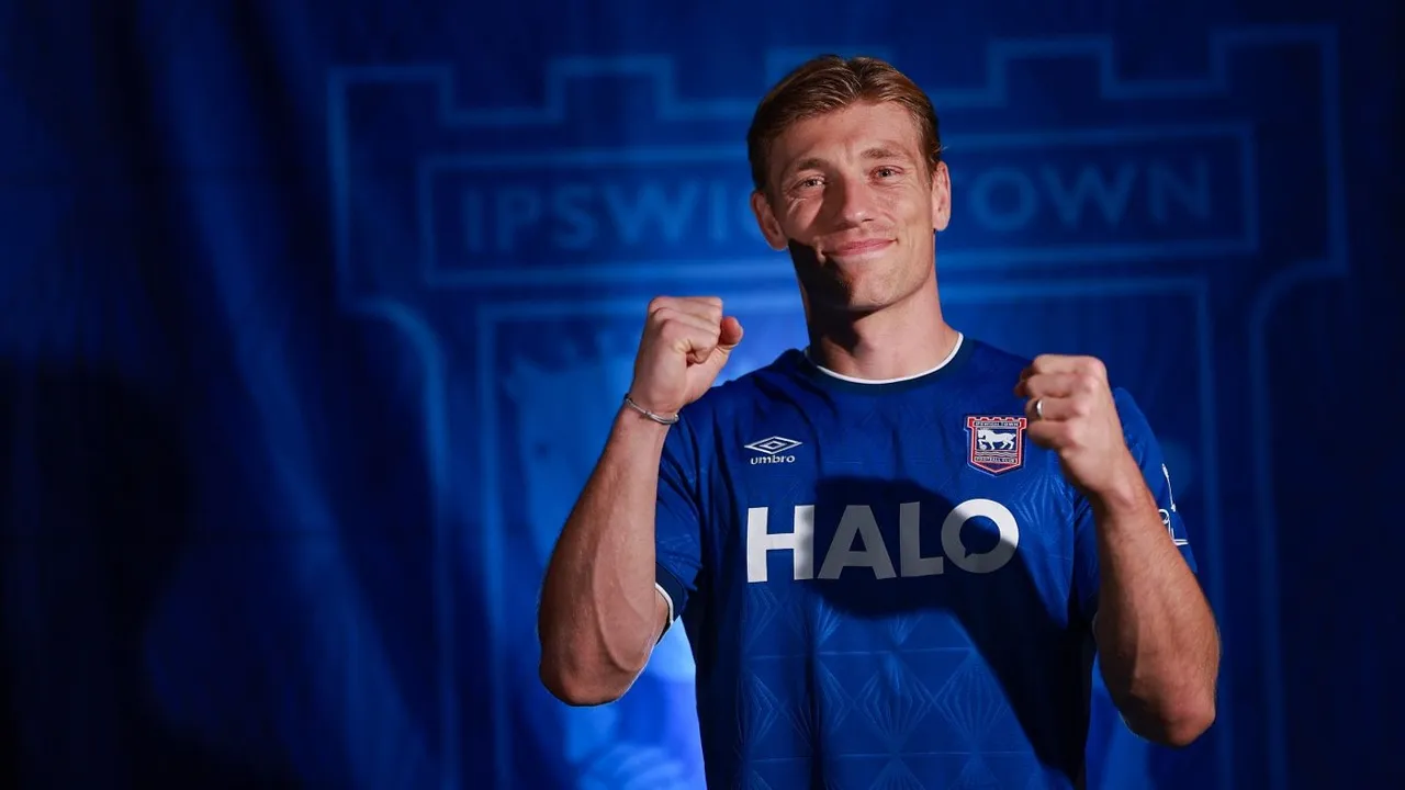 Zian Flemming Siap Melakoni Debut Bersama Ipswich Town Melawan Liverpool