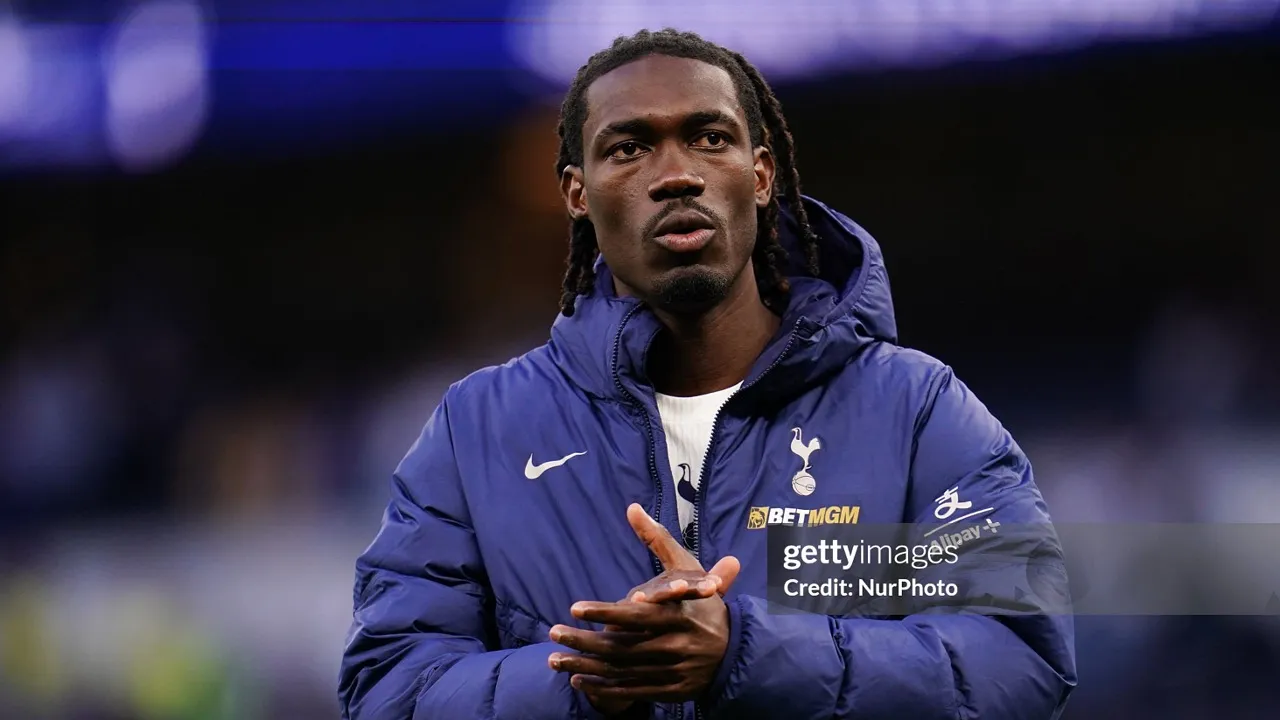Chelsea Ditawari Peluang Rekrut Yves Bissouma Secara Gratis