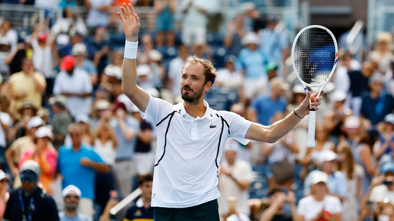 Hasil US Open: Langkah Daniil Medvedev Di New York Belum Terbendung