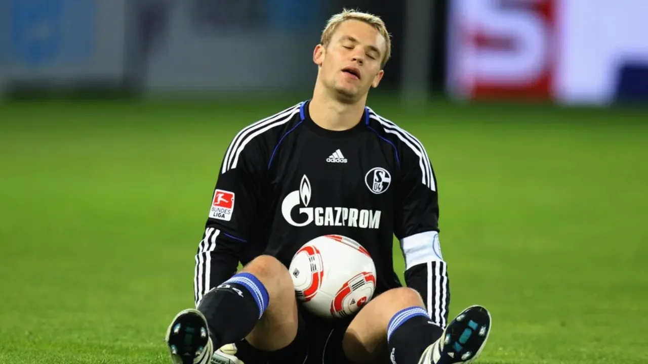 Meski Sudah Lama Pindah, Manuel Neuer Tetap Jadi Fans Fanatik Schalke