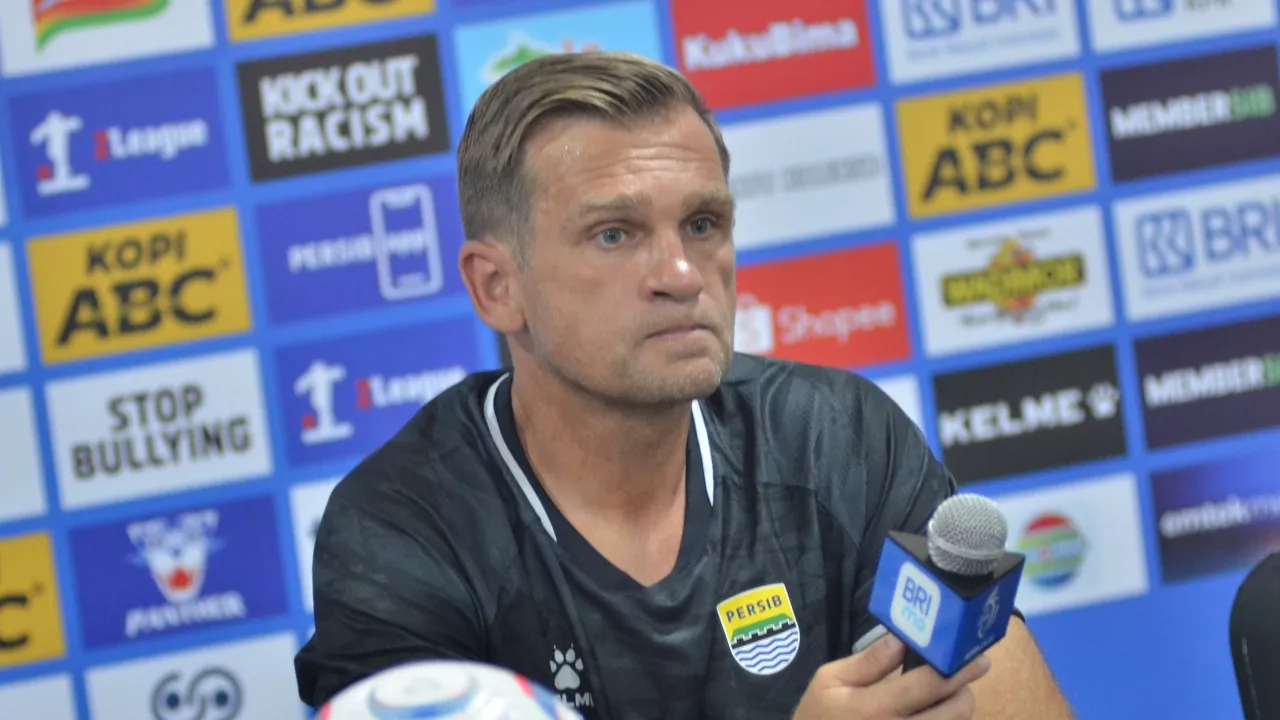 Pelatih Persib Waspadai Kekuatan Amunisi & Taktik Baru PSM