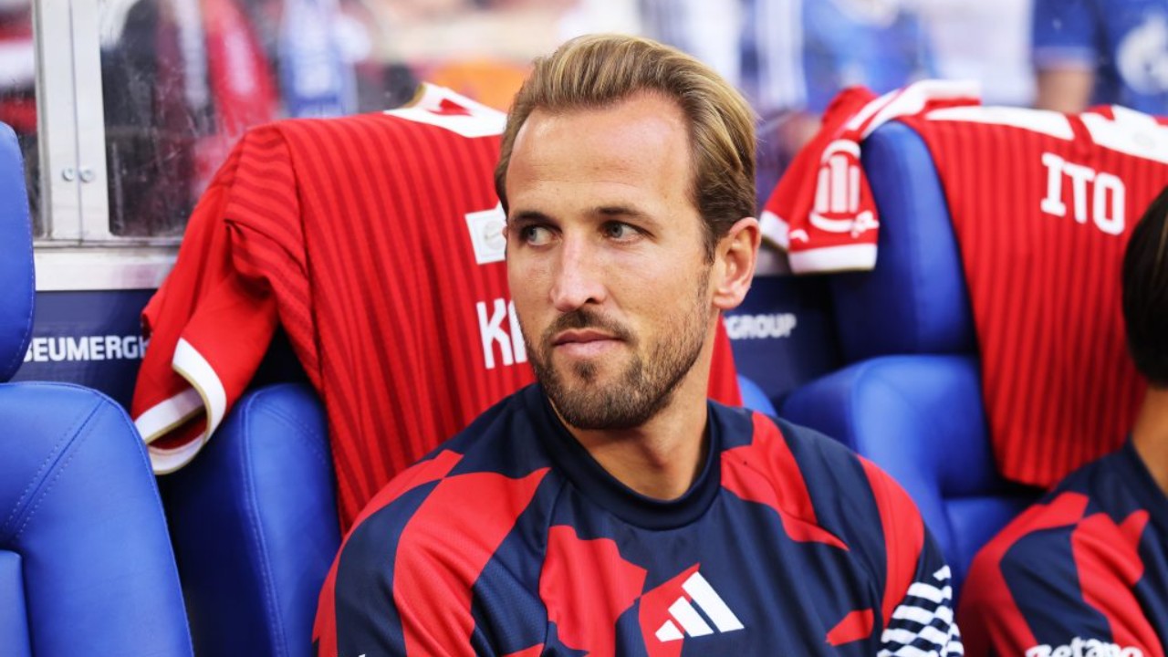 Bukan Meremehkan, Ini Alasan Kompany Cadangkan Harry Kane & Olise vs Schalke