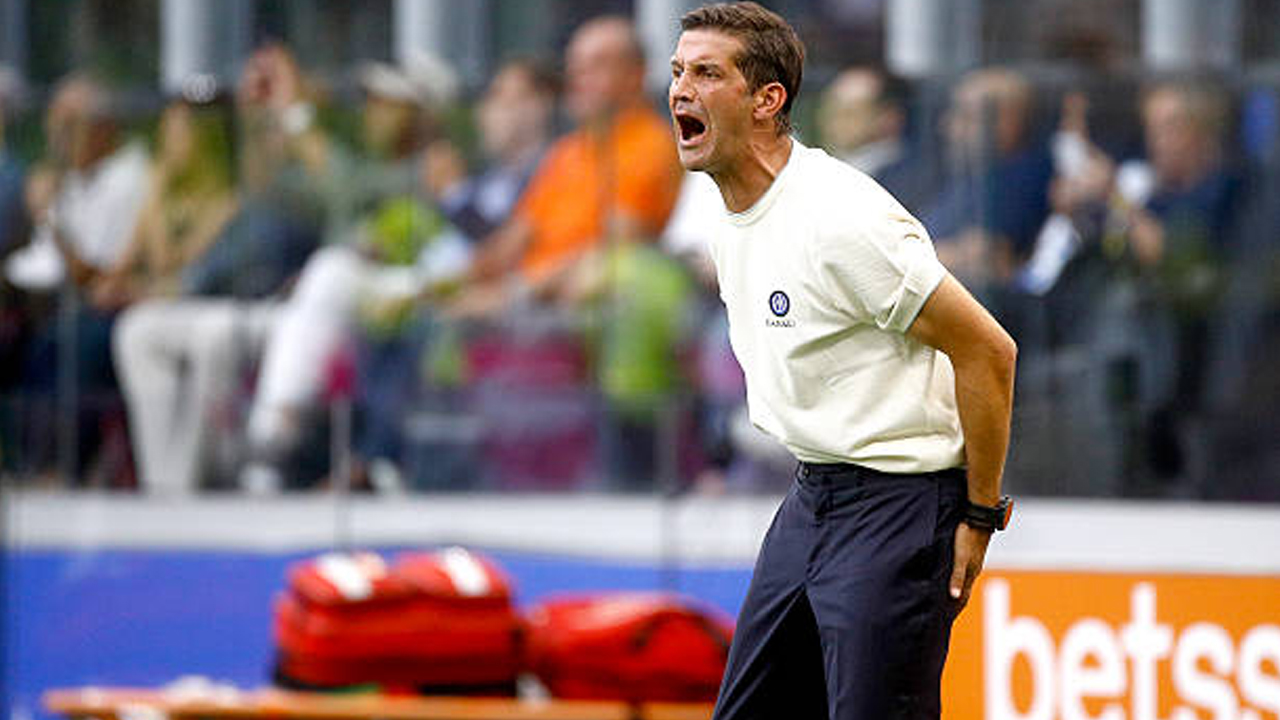 Comeback Dramatis Atas Napoli, Cristian Chivu Puji Mentalitas Inter Milan