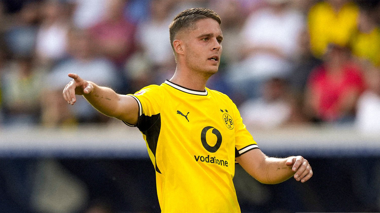 Dortmund Menang Dramatis, Joey Veerman Akui Laga Berjalan Gila