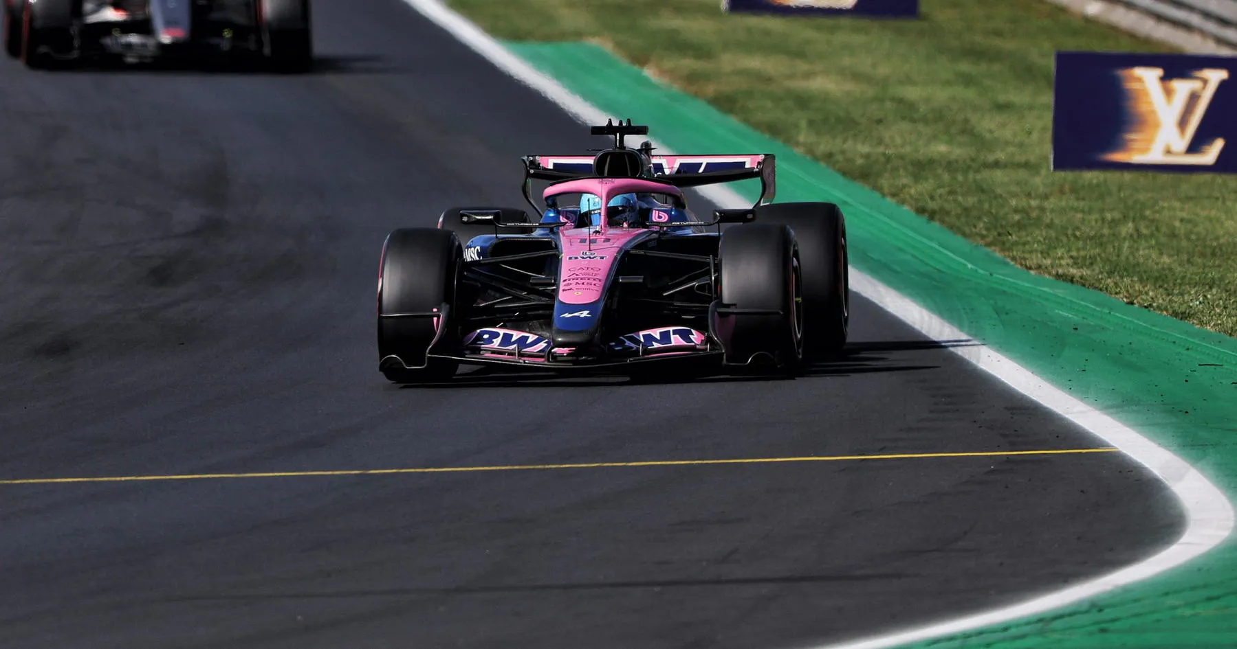 Gasly Raih Pole Position Pertama di GP Italia 2026 - sumber: (racingnews365)