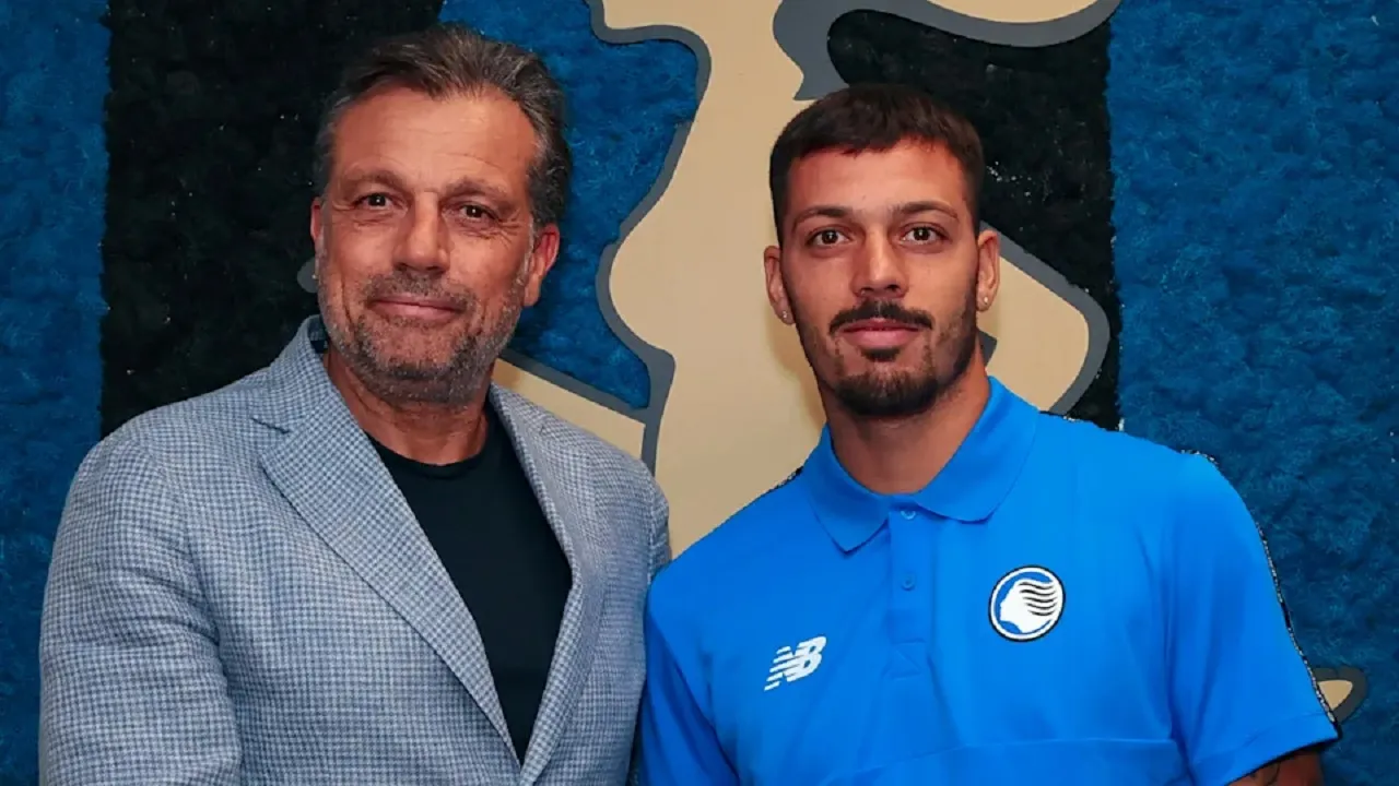 Gianluca Gaetano Terima Kartu Merah, Sarri: Wasit Salah Mengira Orang Lain
