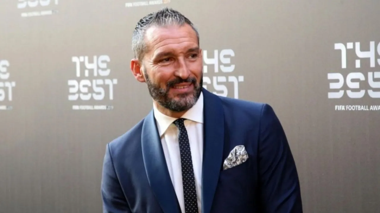 Gianluca Zambrotta Nilai Positif Bursa Transfer AC Milan Musim Ini