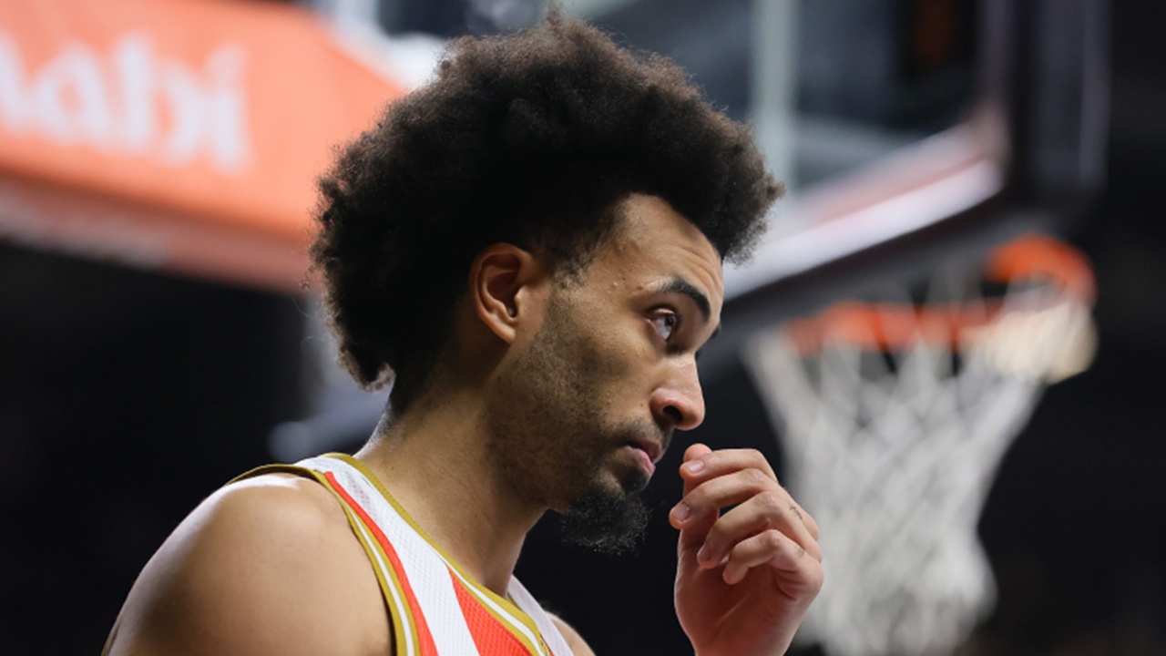 Jordan Nwora Buka Suara Mengenai Kinerja Ibon Navarro