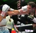 Katie Taylor Tutup Karier dengan Kemenangan atas Flora Pili