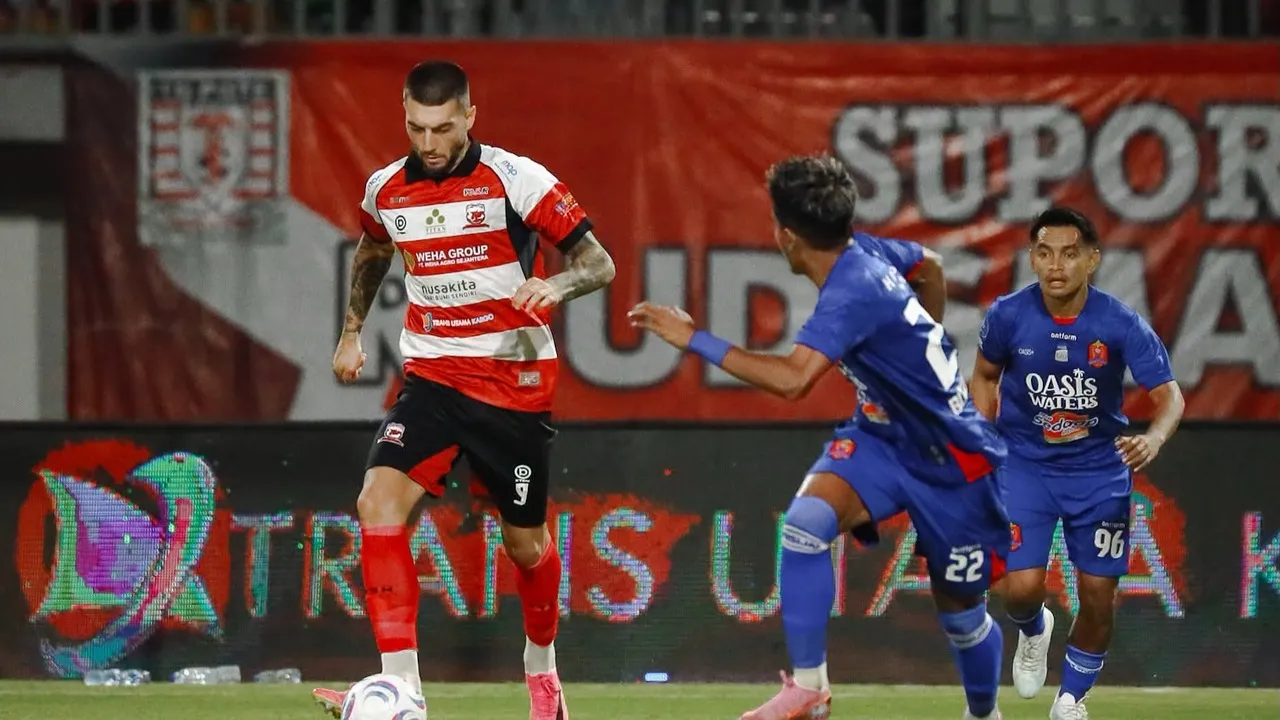 Penyerang Madura United, Dimitar Mitkov