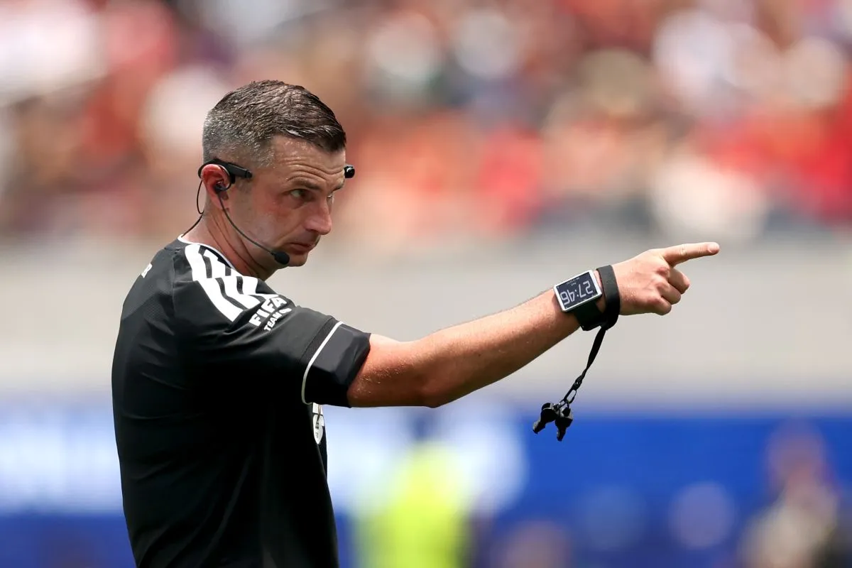 Wasit Inggris Oliver Pimpin Laga Krusial Real Madrid vs Inter
