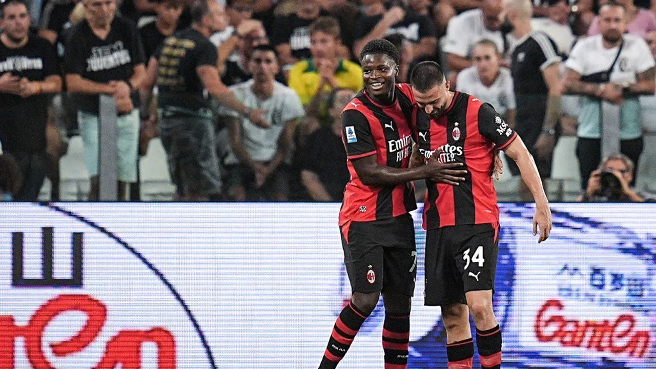 3 Media Italia Beri Rating Pemain AC Milan. Alphanjo Cisse MOTM