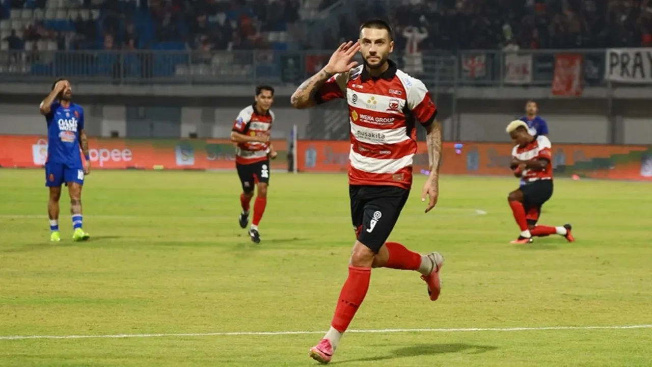 Penyerang Madura United, Dimitar Mitkov