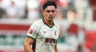 Fabian Rieder Ungkap Kunci Kemenangan Telak Augsburg atas Frankfurt