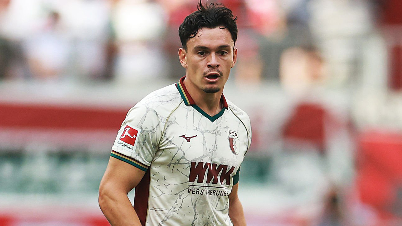 Fabian Rieder Ungkap Kunci Kemenangan Telak Augsburg atas Frankfurt