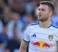 Gabriel Gudmundsson Bahagia Kembali Jadi Starter Leeds Usai Pulih Cedera