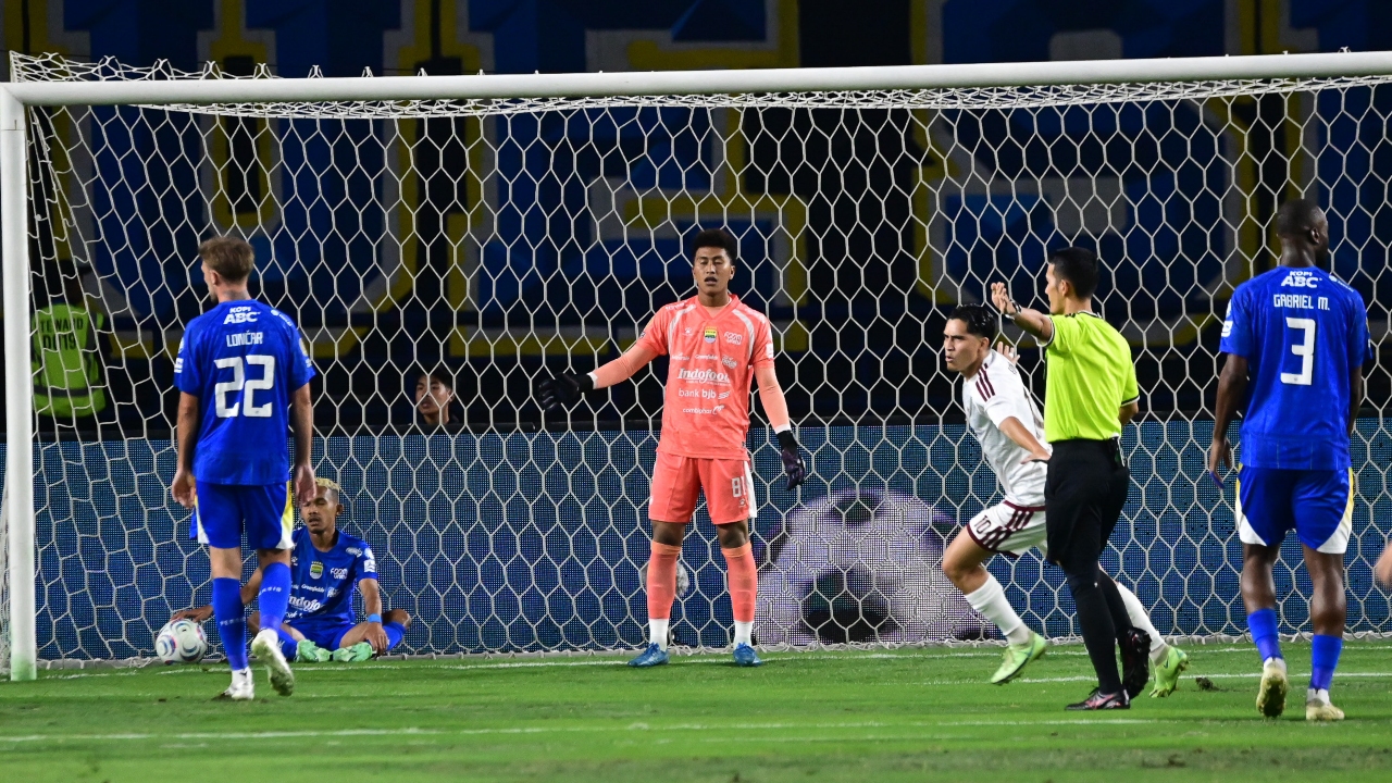 Igor Sanjung Potensi Fitrah Maulana Jadi Kiper Pelapis Persib