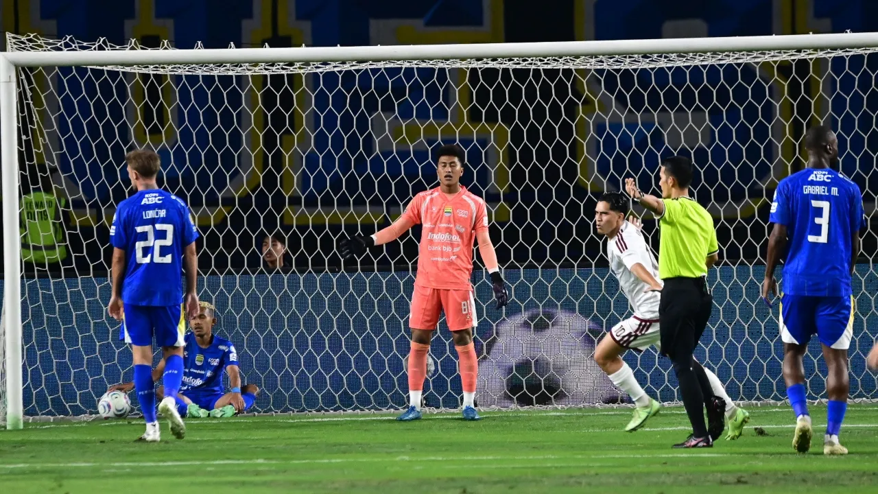 Kiper muda Persib, Fitrah Maulana