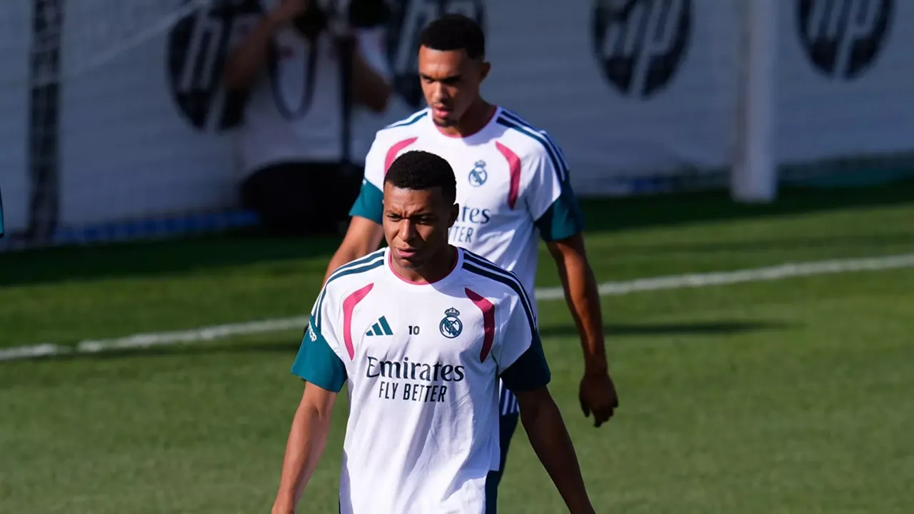 Kylian Mbappe Tepis Tak Cocok Bermain dengan Vinicius dan Bellingham