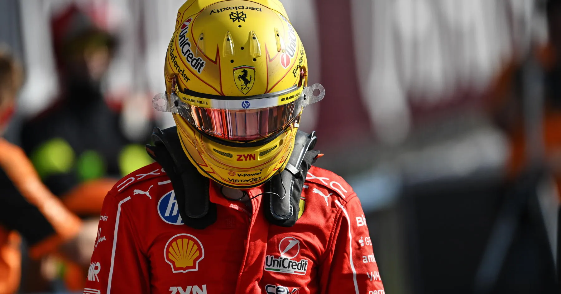 Lewis Hamilton Kritik Ferrari, Raikkonen Baru Gabung Red Bull - sumber: (racingnews365)