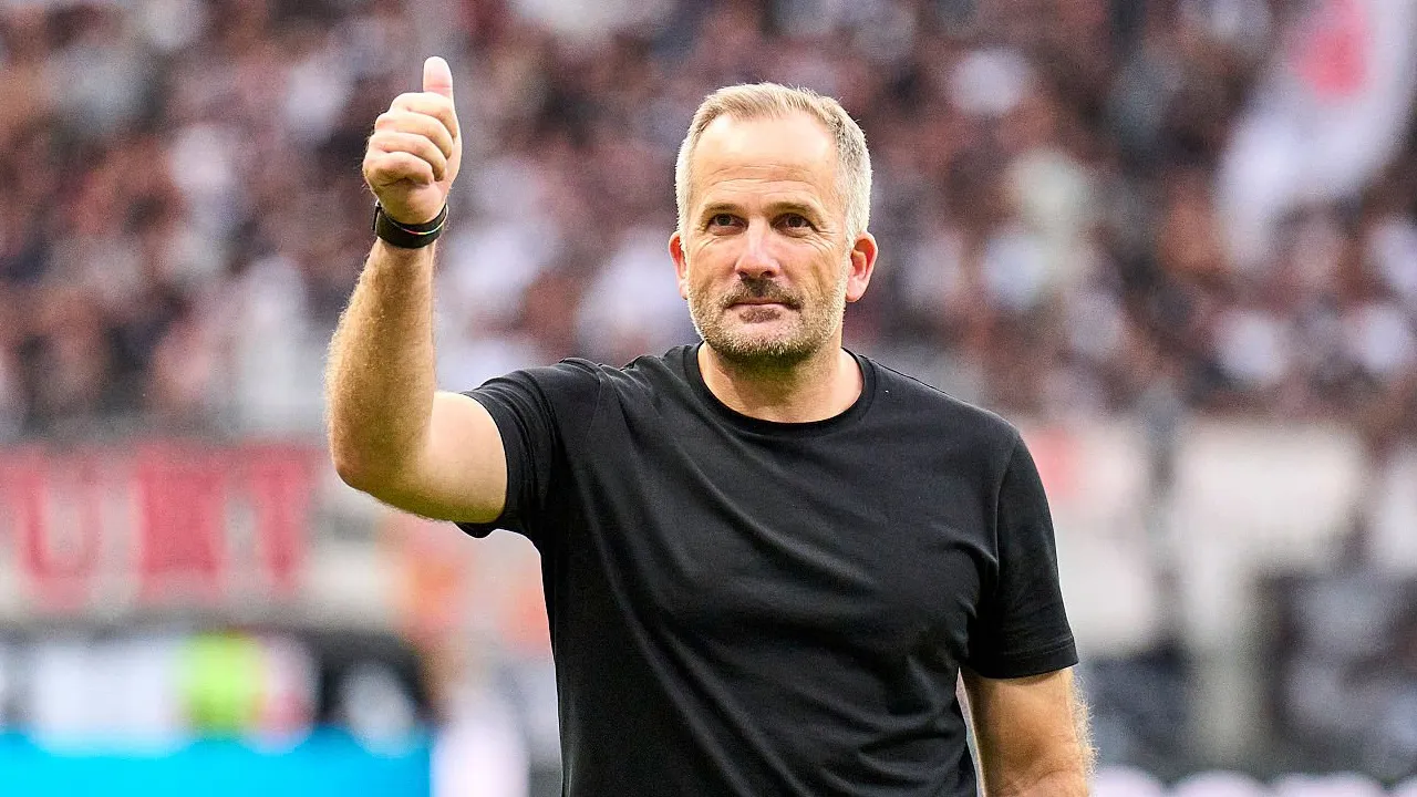 Menang Comeback atas Frankfurt, Manuel Baum Puji Performa Augsburg