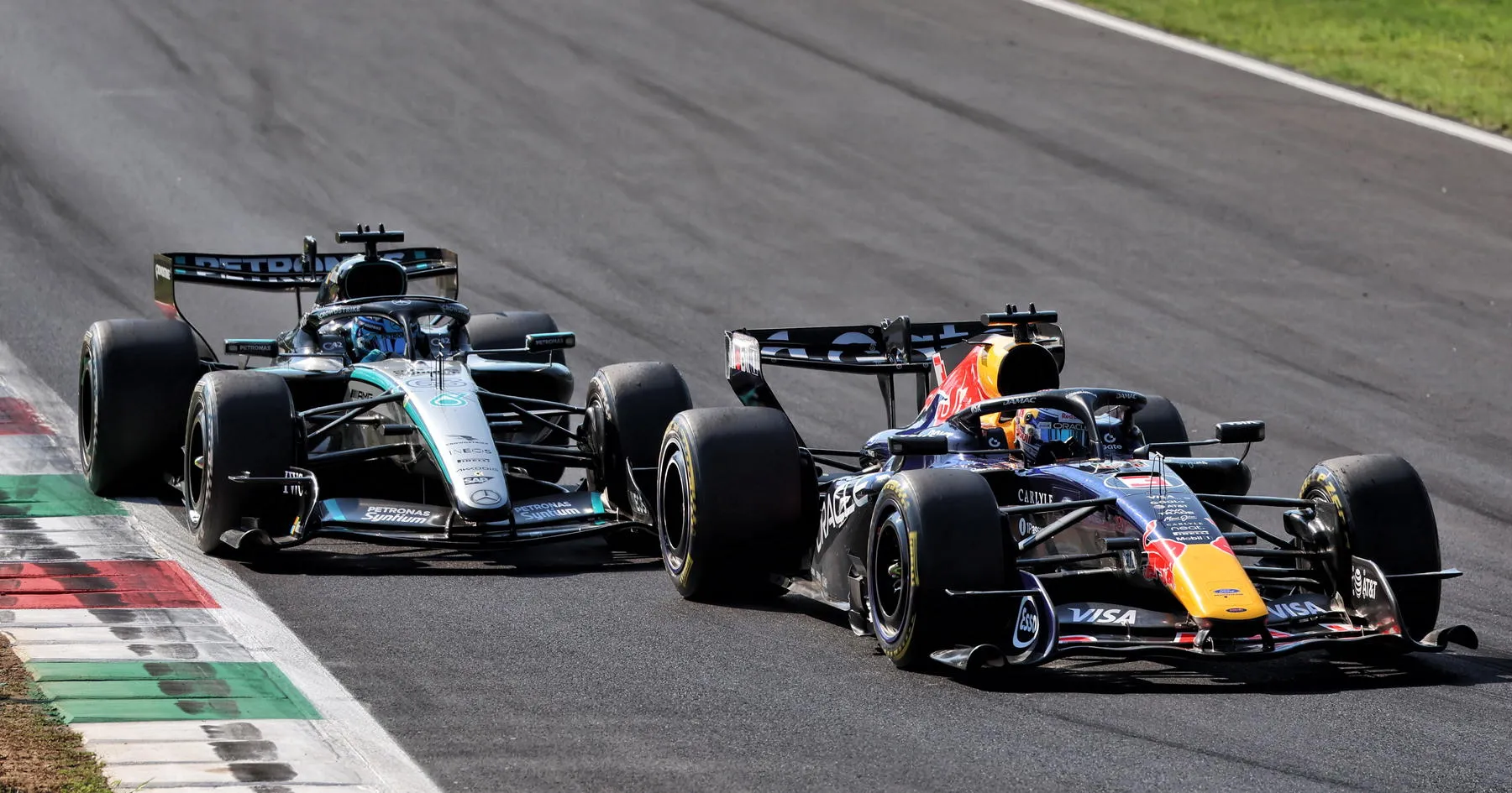 Red Bull Incar Kecepatan Tertinggi Usai Aksi Verstappen - sumber: (racingnews365)