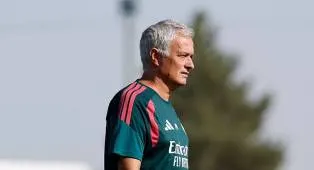 Santiago Canizares Nilai Mourinho Takut Ganti Vinicius