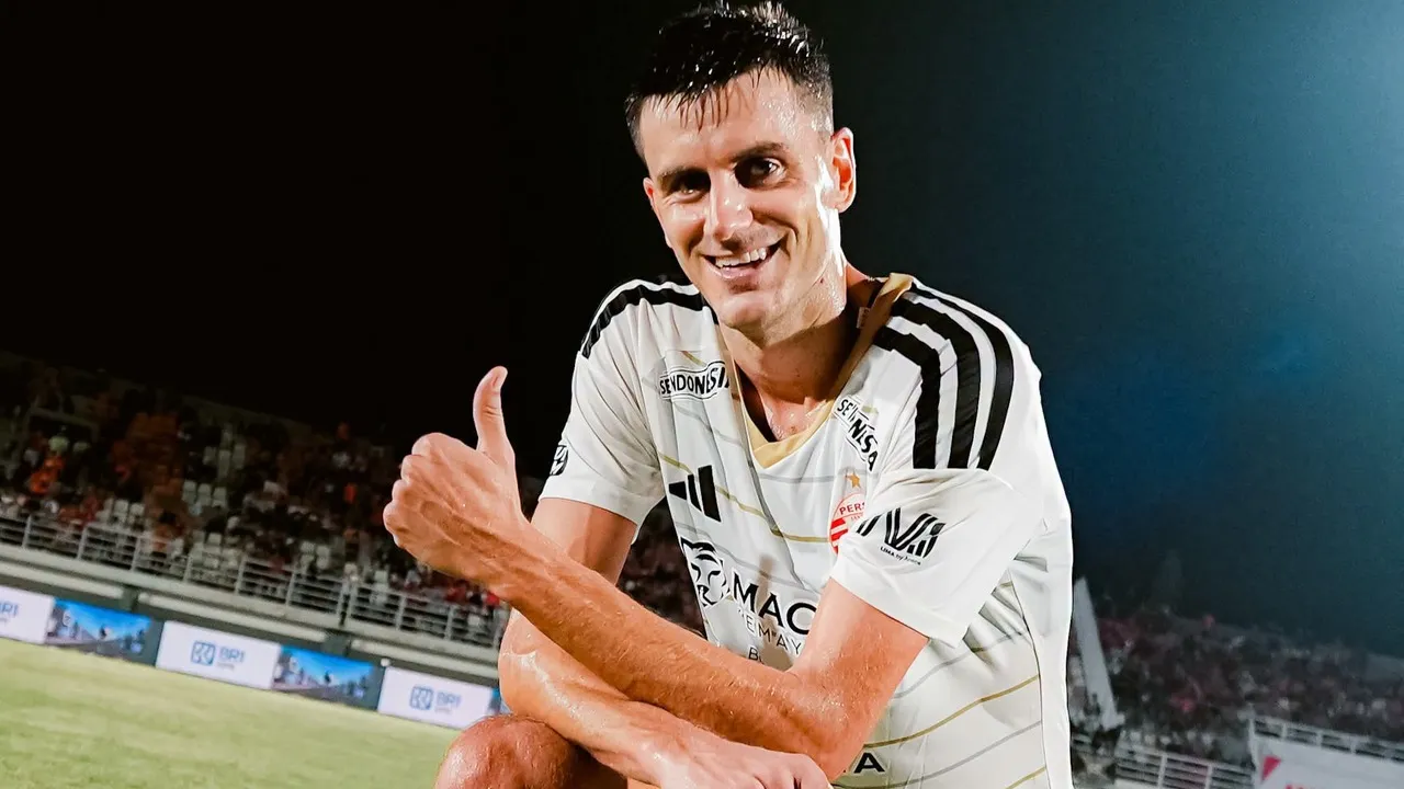 Penyerang Persija Jakarta, Alexander Jeremejeff