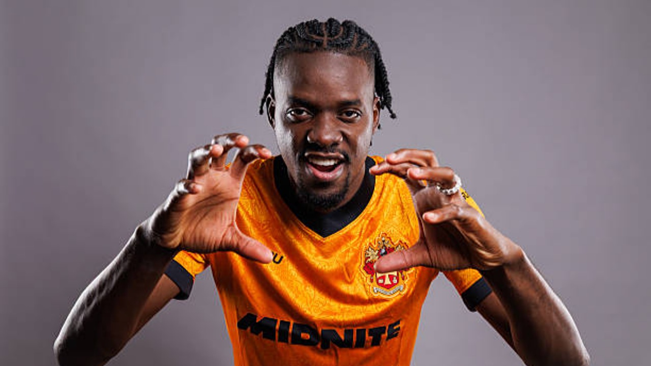 Bertrand Traore Resmi Memperkuat Lini Serang Wolves