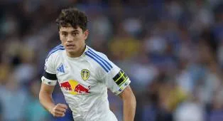Daniel James Diragukan Tampil Bela Leeds United Lawan Chelsea