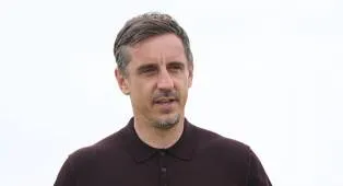Gary Neville Yakin Chelsea Tetap Menakutkan di Premier League