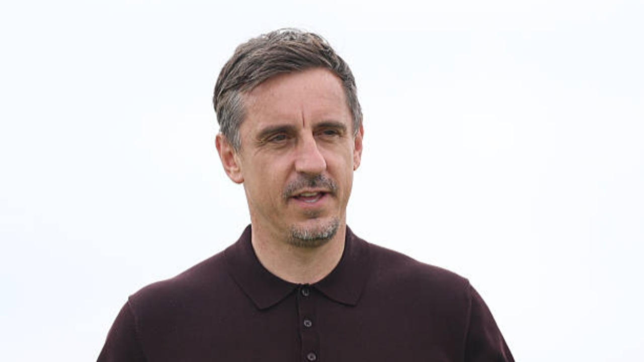 Gary Neville Yakin Chelsea Tetap Menakutkan di Premier League