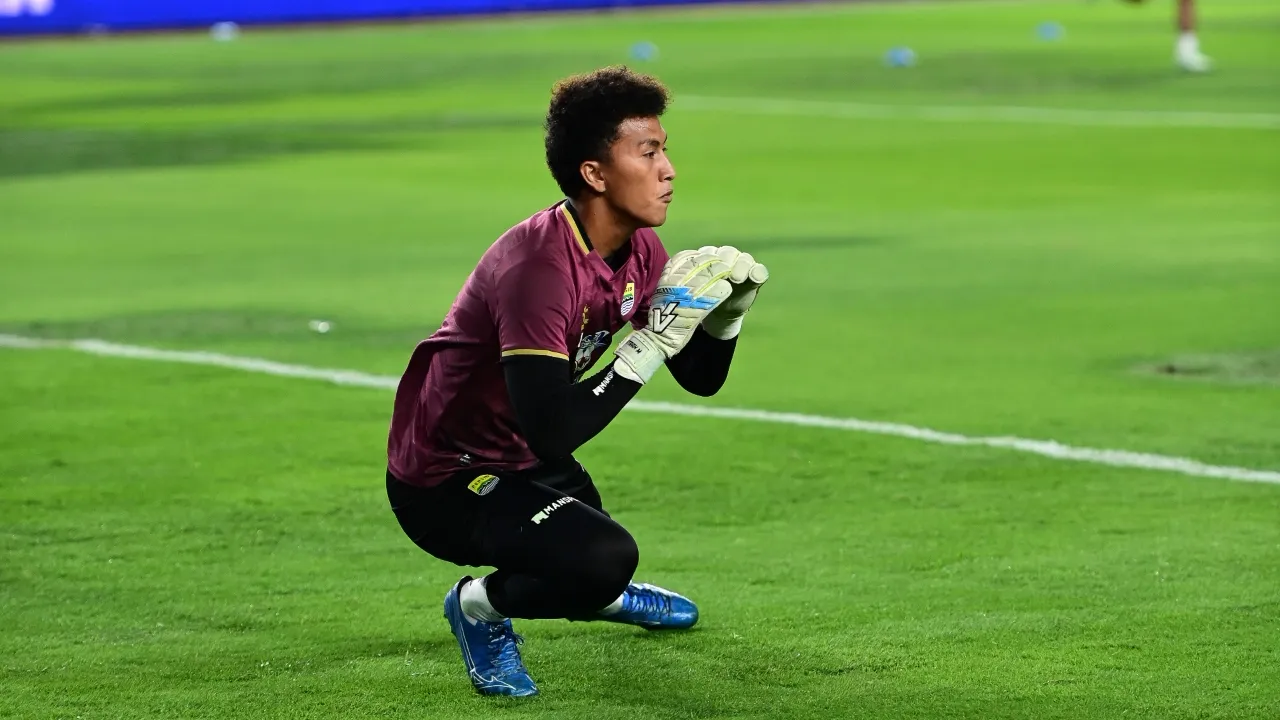 Kiper muda Persib, Fitrah Maulana