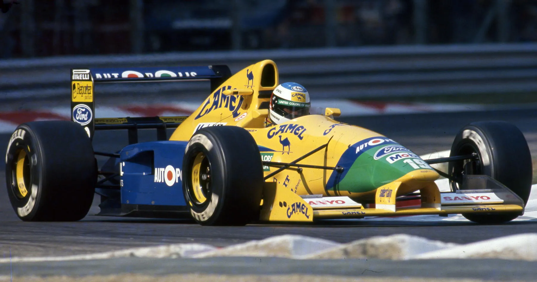 Kontrak Michael Schumacher Memanas di Monza Setelah Manuver Rival