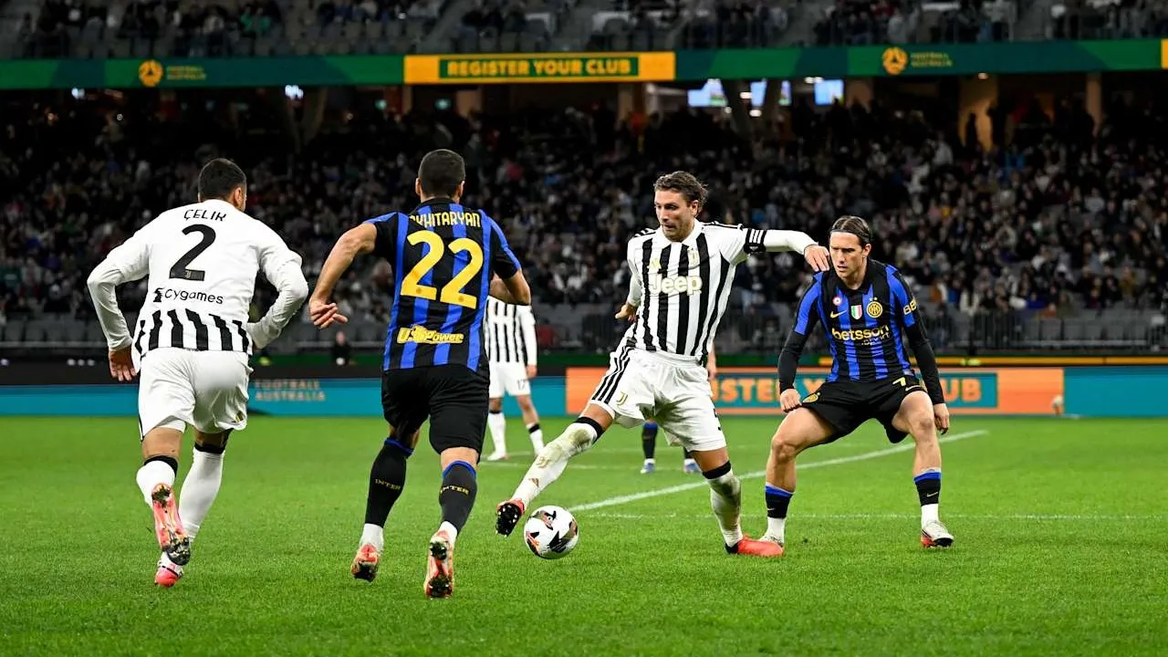 Manuel Locatelli Cedera, Luciano Spalletti Tak Berniat Rekrut Pemain Baru