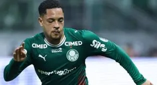 MU dan Chelsea Ramaikan Perburuan Vitor Roque di Bulan Januari