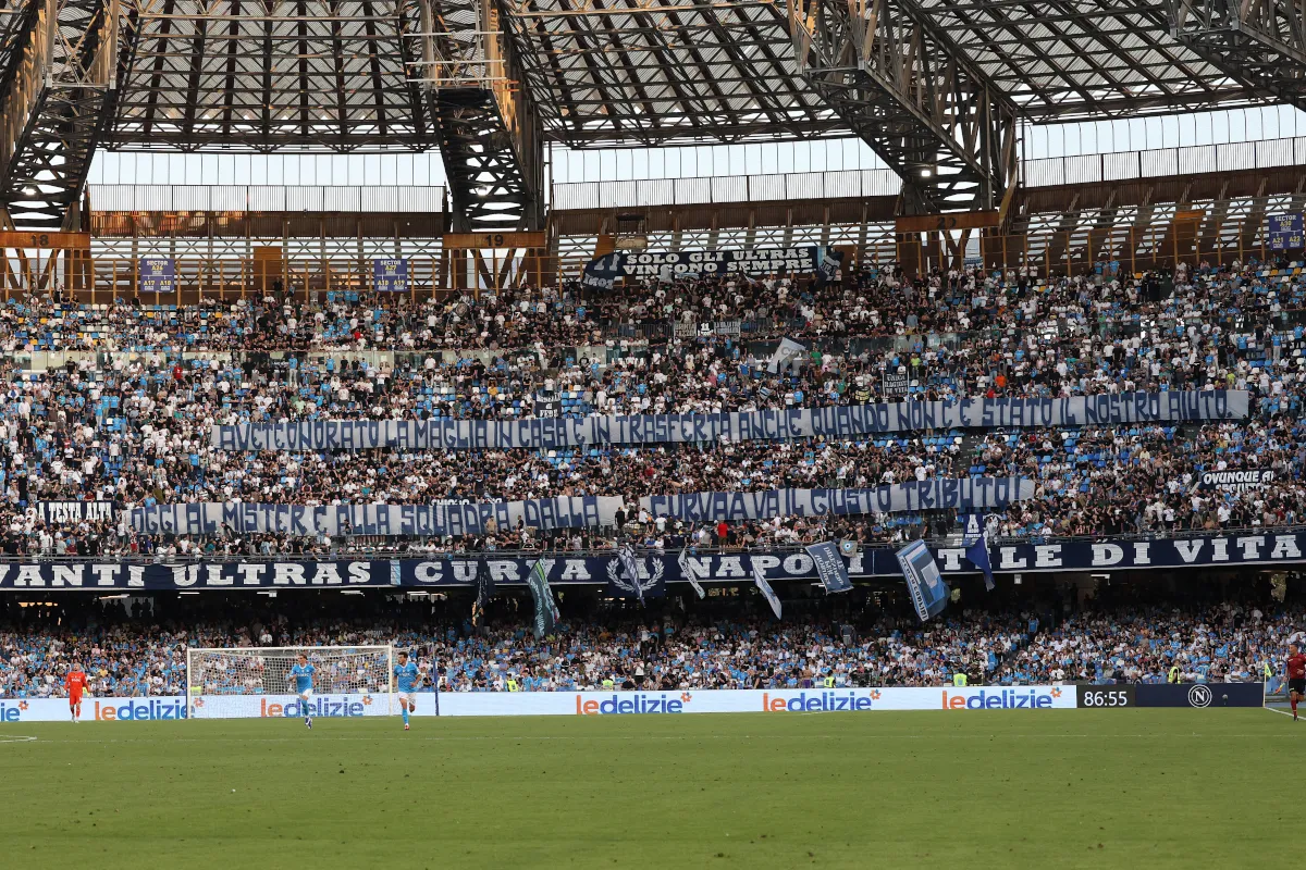 Persiapan Keamanan Ketat Napoli Sambut Kunjungan Arsenal di Liga Champions - sumber: (footballitalia)