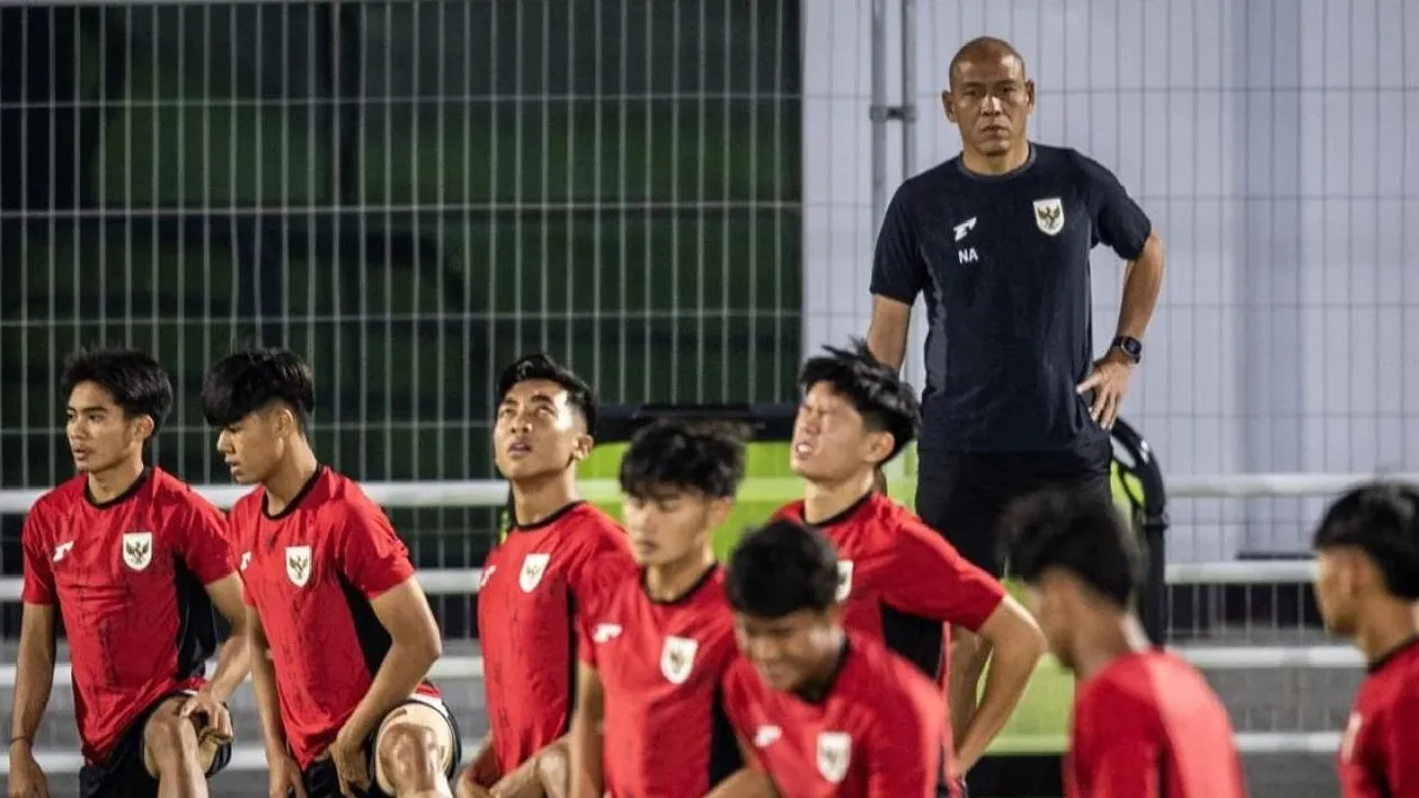 Timnas indonesia U-20 bersama Nova Arianto