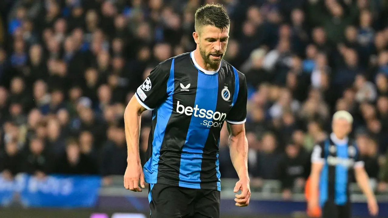 Brandon Mechele Sebut Club Brugge Terlalu Mudah Dibobol Aston Villa