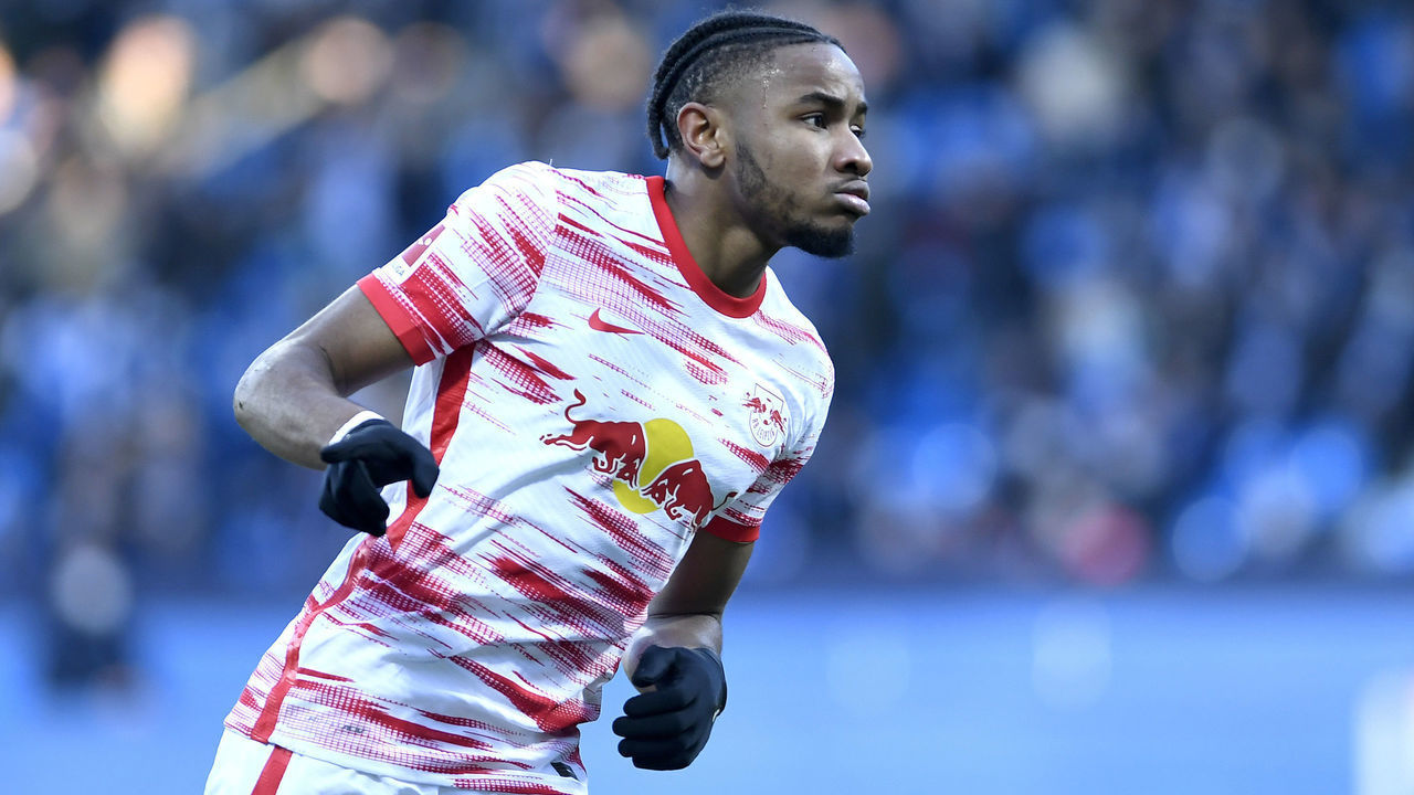 Christopher Nkunku Tolak Man United dan Newcastle demi Leipzig