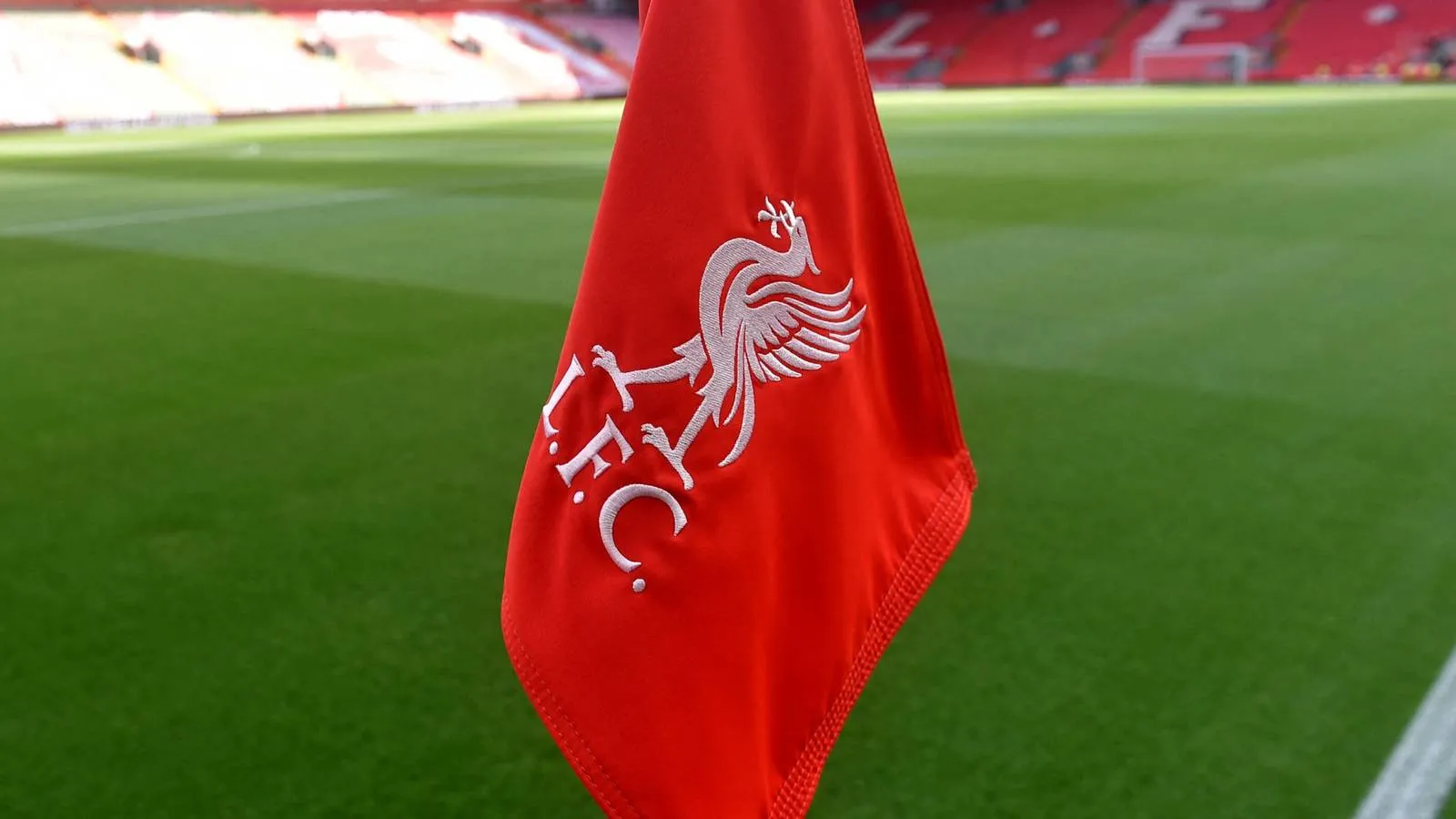 Eks Pemain Liverpool Cari Klub Baru Lewat LinkedIn di Usia 28 - sumber: (givemesport)