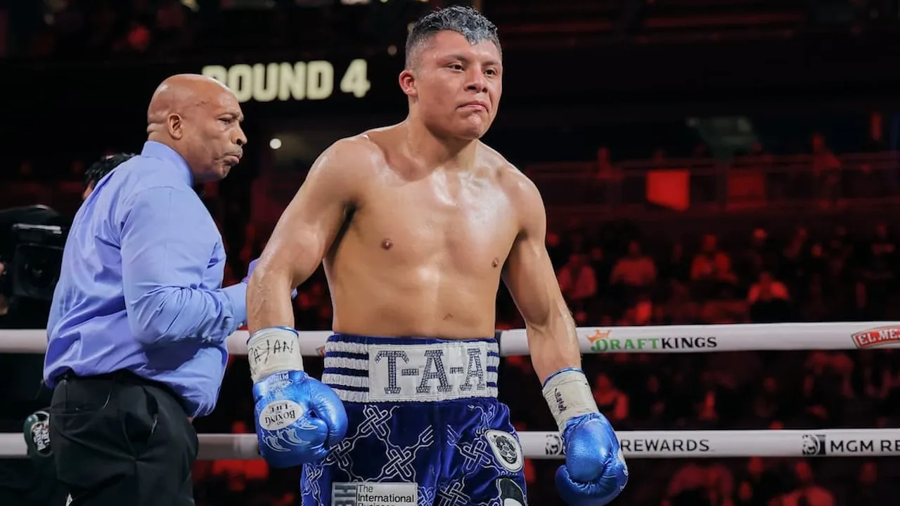 Isaac Cruz Gandeng Eddy Reynoso Jelang Hadapi Nestor Bravo