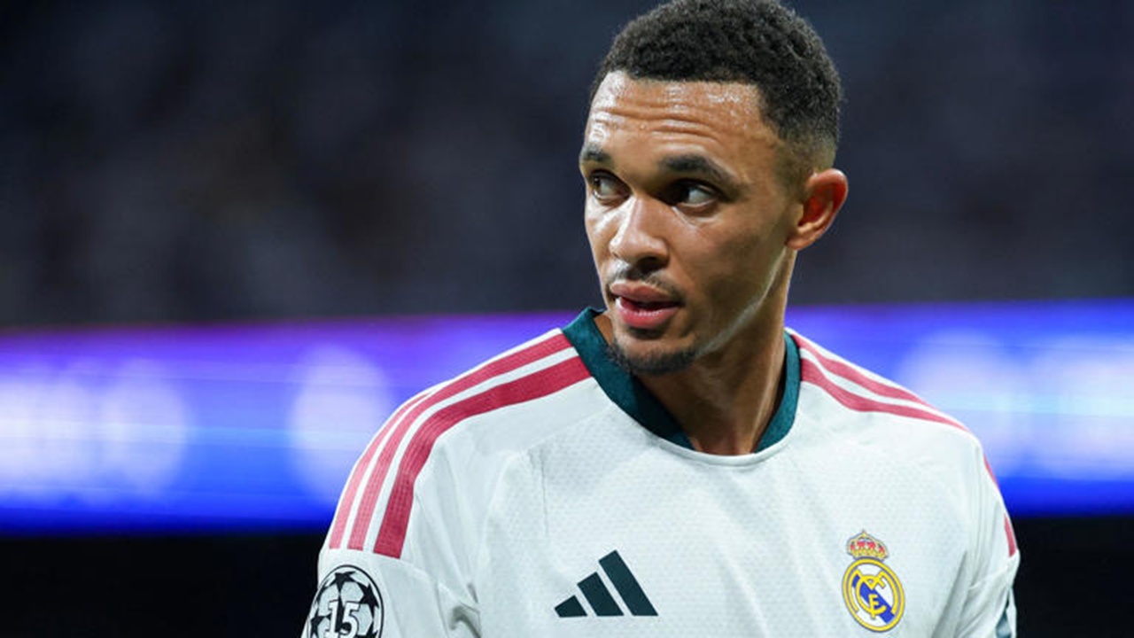 Jose Mourinho Sadar Alexander-Arnold Bukan Gelandang Murni