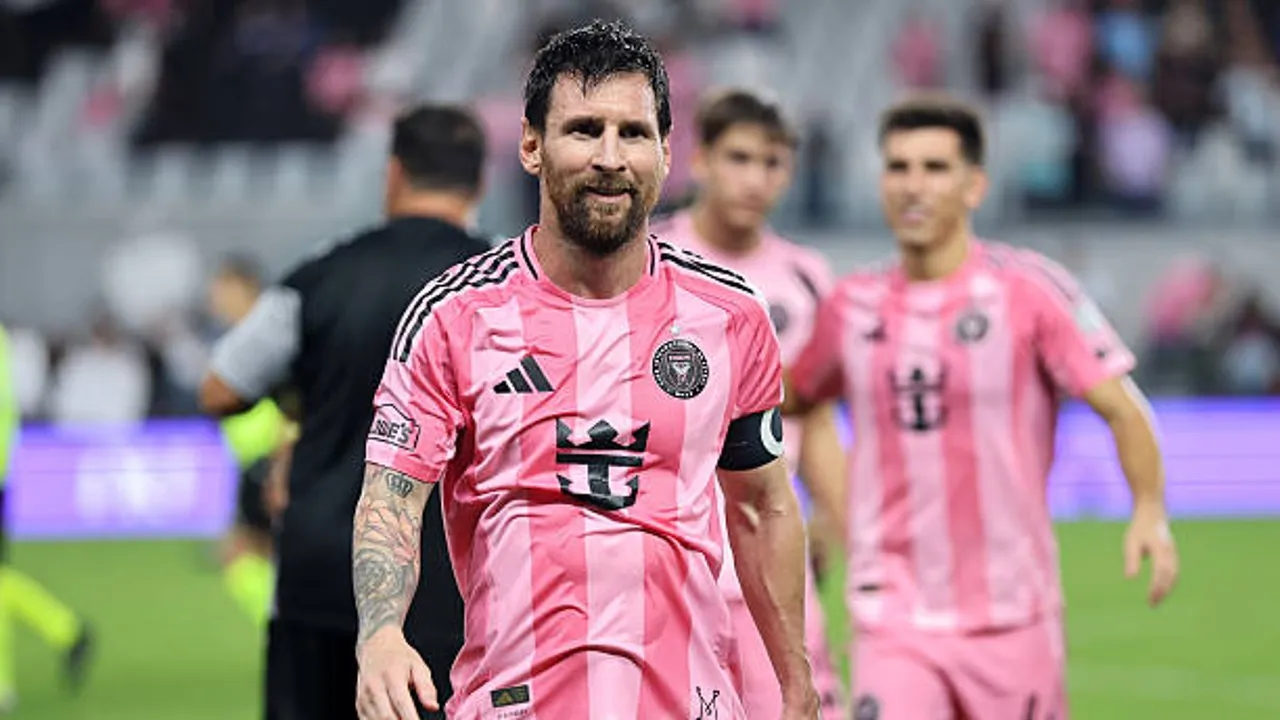 Lionel Messi sepakat beli saham mayoritas CD Eldense